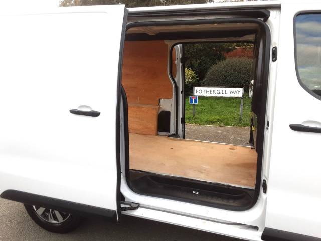 2022 Peugeot Expert 1400 2.0 BlueHDi 145 MWB Professional Premium Van