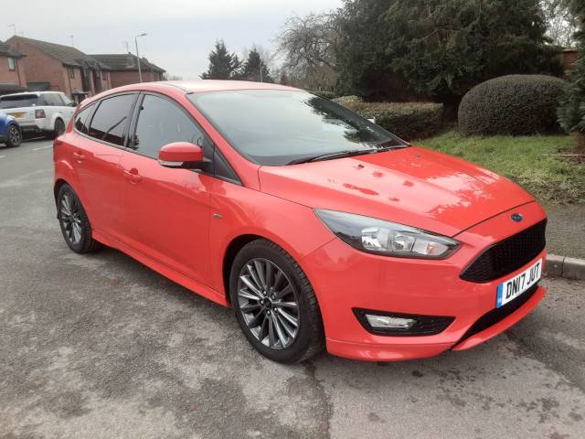 Ford Focus 1.0 EcoBoost 125 ST-Line 5dr Hatchback Petrol Red