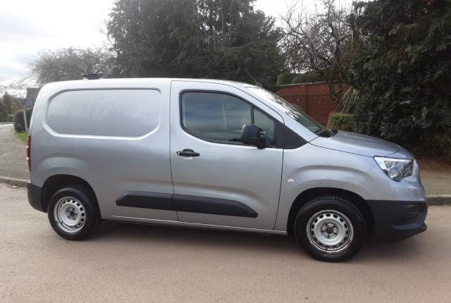 2022 Vauxhall Combo Cargo 2000 1.5 Turbo D 100PS H1 Edition Van