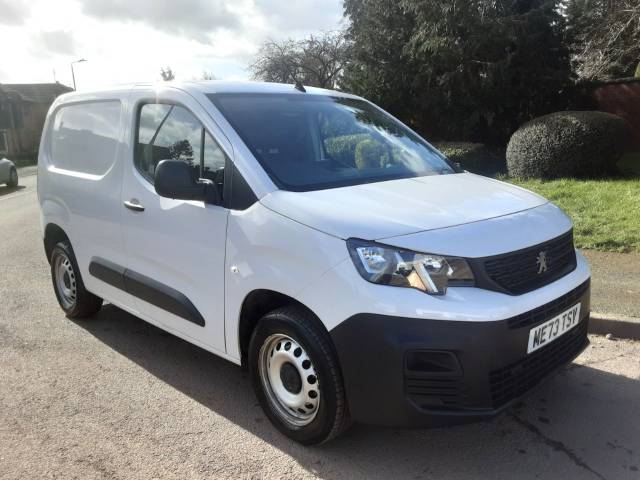2024 Peugeot Partner 1000 1.5 BlueHDi 100 Professional Premium + Van