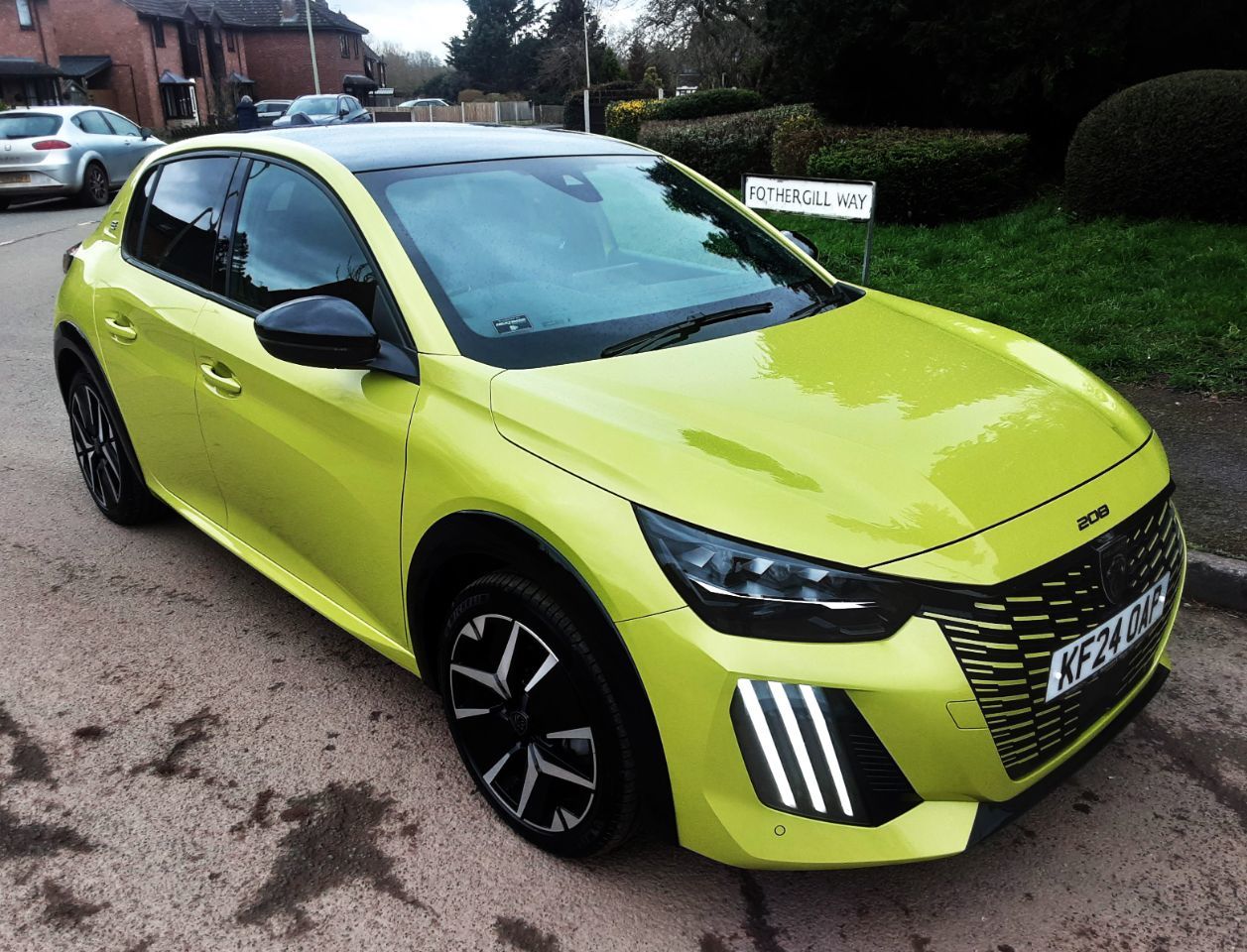 2024 Peugeot e-208