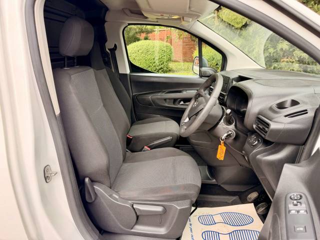 2021 Vauxhall Combo Cargo 2000 1.5 Turbo D 75ps H1 Dynamic Van