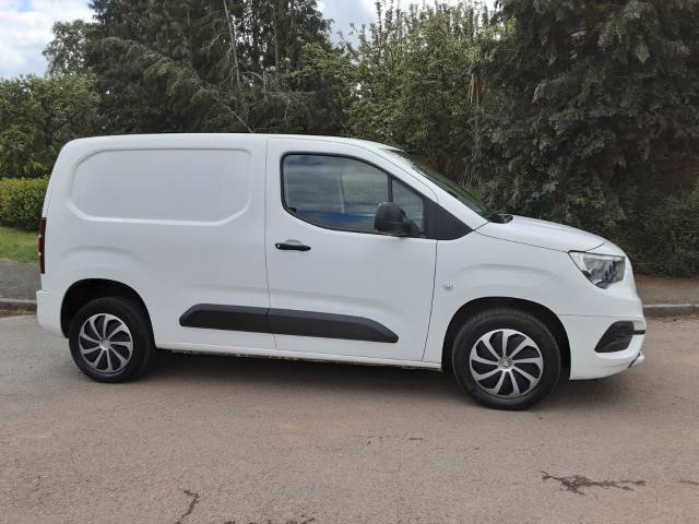 2020 Vauxhall Combo Cargo 2300 1.5 Turbo D 100ps H1 Sportive Van