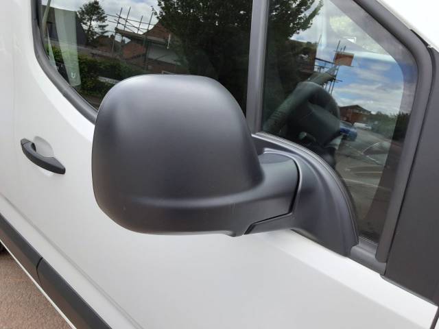 2020 Vauxhall Combo Cargo 2300 1.5 Turbo D 100ps H1 Sportive Van