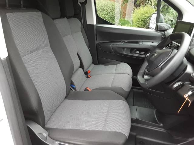 2020 Peugeot Partner 1000 1.5 BlueHDi 100 Professional Van