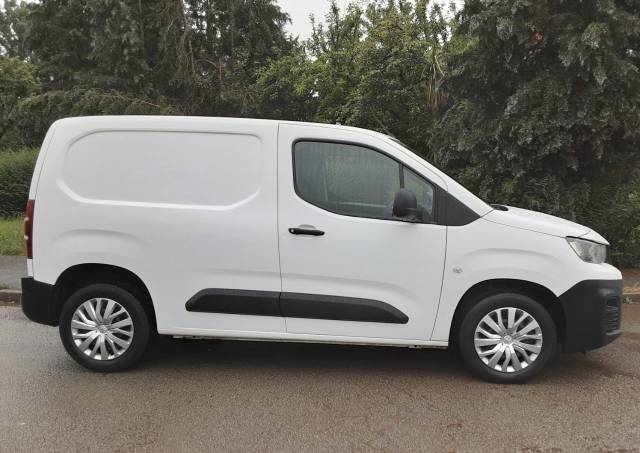 2020 Peugeot Partner 1000 1.5 BlueHDi 100 Professional Van