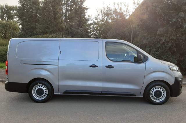 2022 Vauxhall Vivaro 0.0 3100 100kW Dynamic 75kWh H1 Van Auto