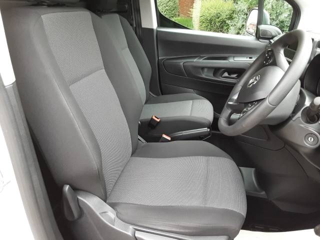 2021 Vauxhall Combo Cargo 2300 1.5 Turbo D 100ps H1 Dynamic Van