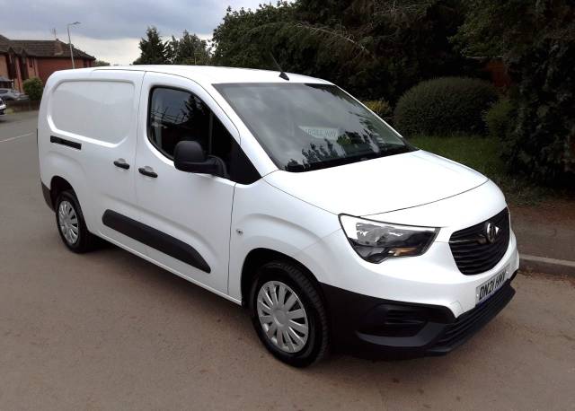 2021 Vauxhall Combo Cargo 2300 1.5 Turbo D 100ps H1 Dynamic Van